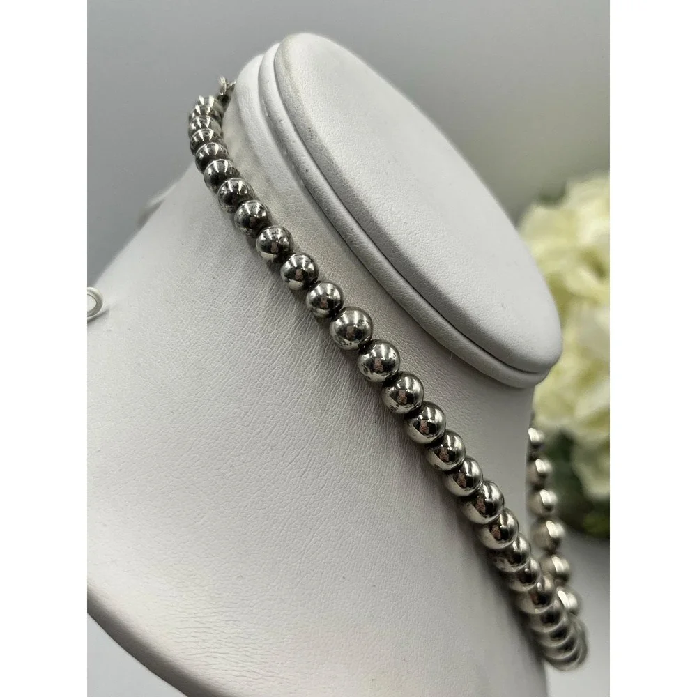 Tiffany & Co Authenticated Hardwear Sterling‎ Graduated Beaded Soldered Necklace